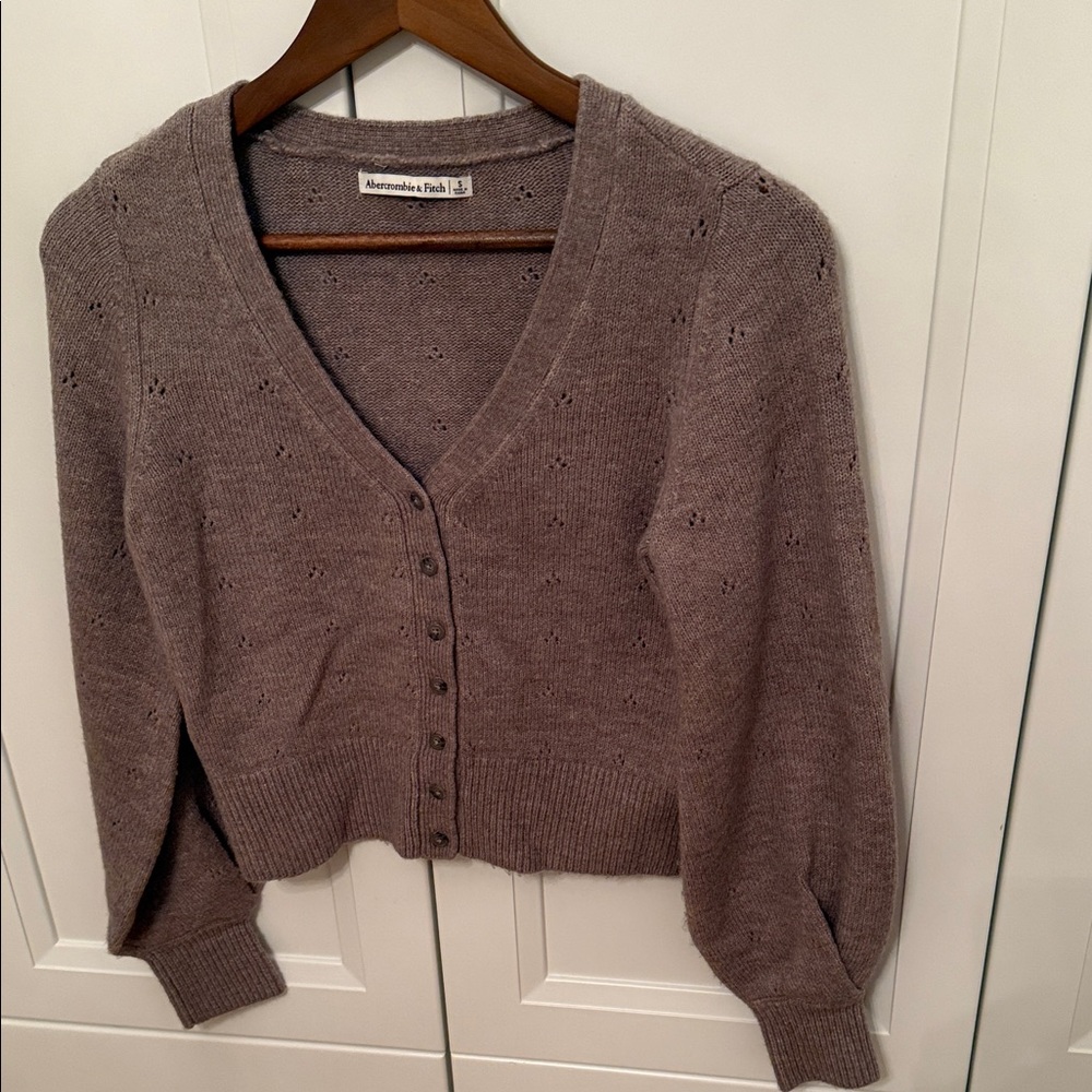Abercrombie & Fitch Women's V-Neck Sweater in Brown